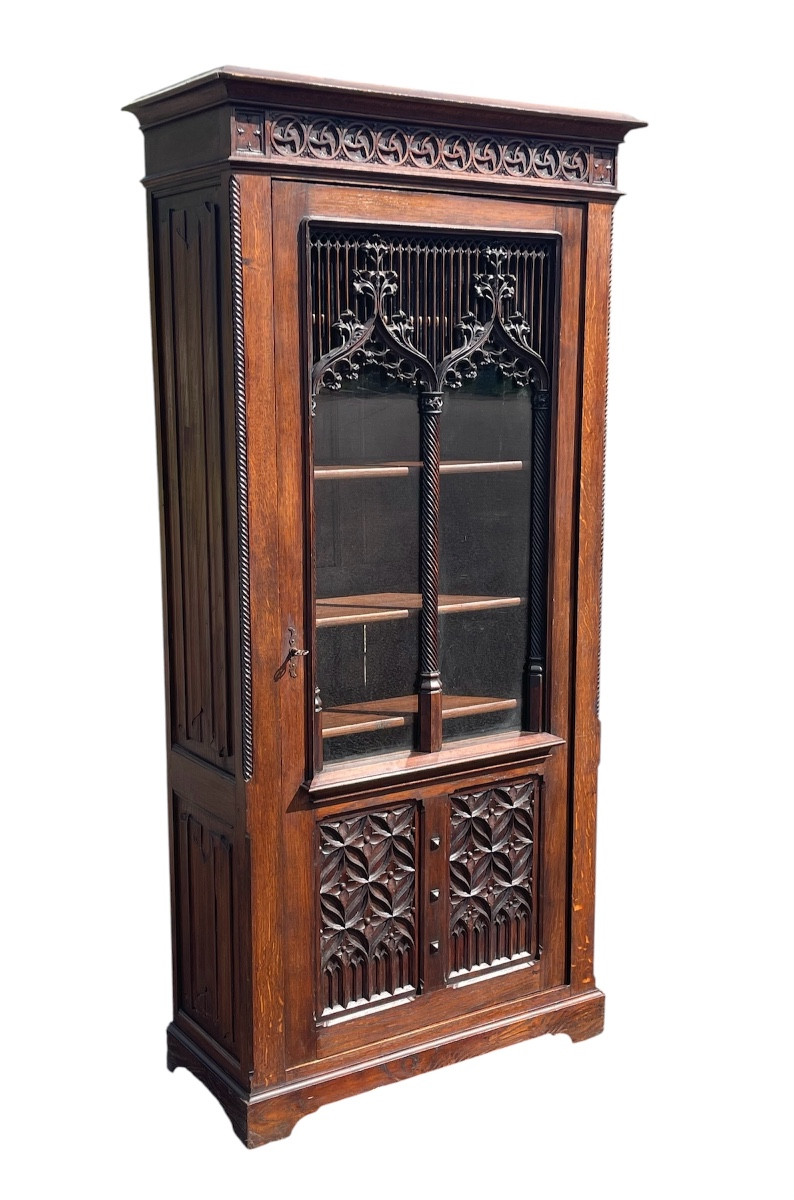 Gothic-style Carved Display Case