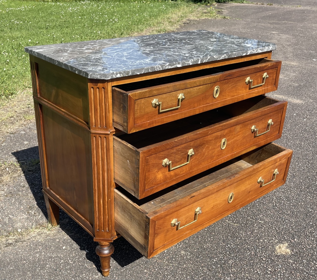 18th Century - Louis XVI Period Chest Of Drawers-photo-7