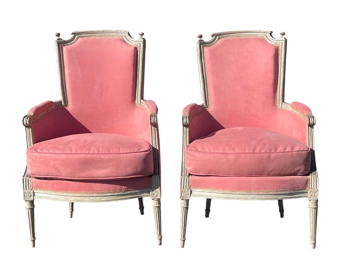 18th Century - Pair Of Louis XVI Period Bergères