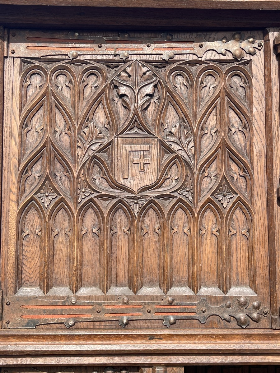 Carved Gothic-style Sideboard-photo-3