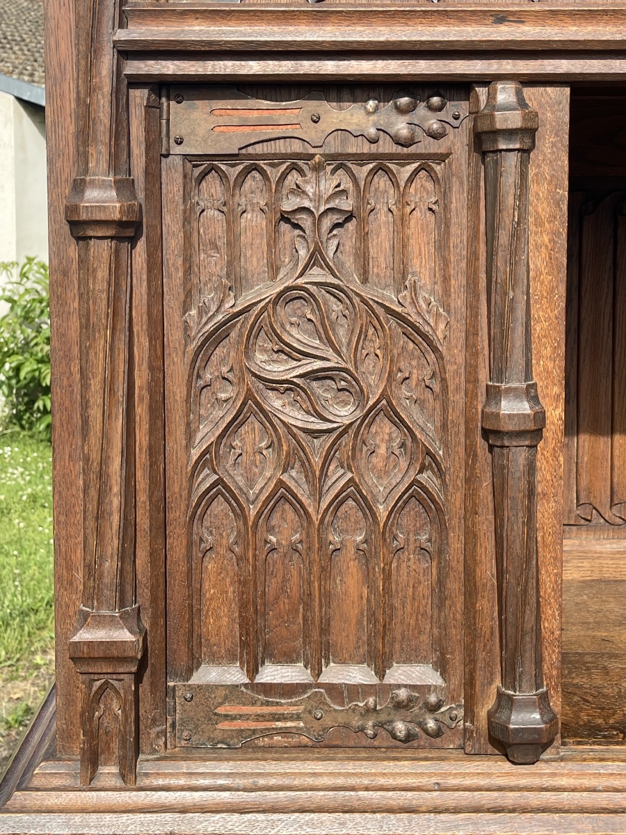 Carved Gothic-style Sideboard-photo-5
