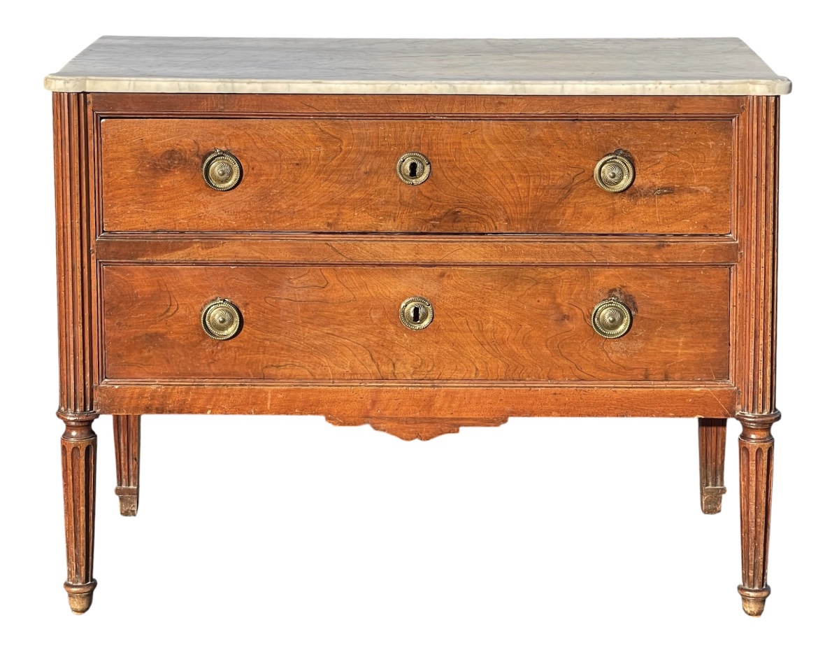 XVIIIe - Commode en Noyer d’époque Louis XVI