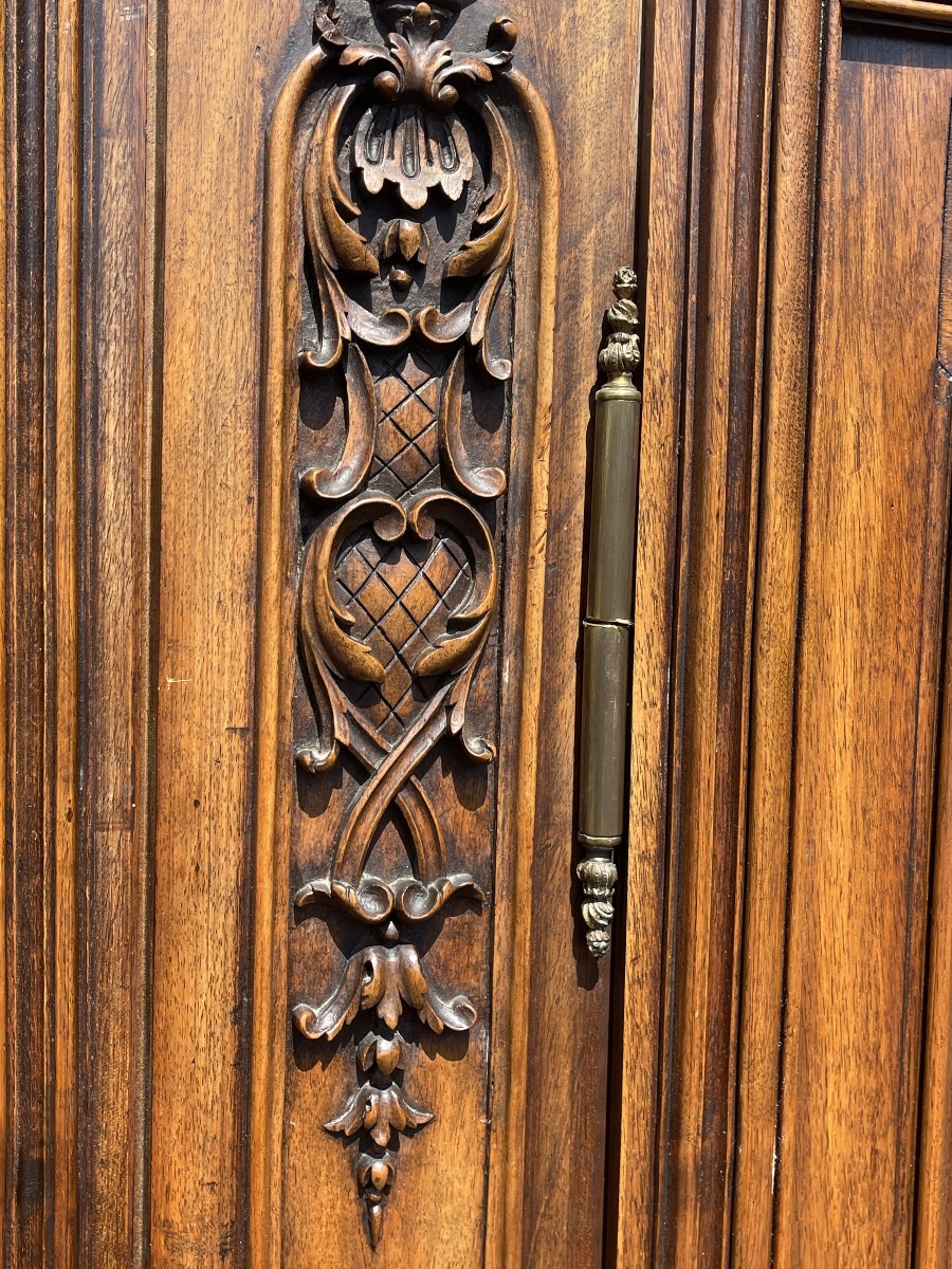 Liège-style Walnut Cabinet -photo-4