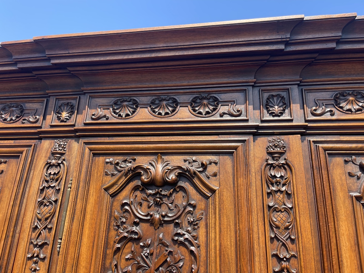 Liège-style Walnut Cabinet -photo-5