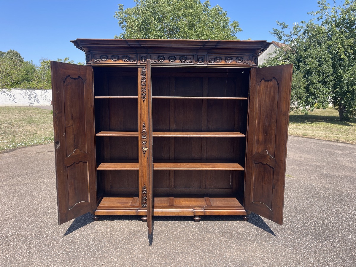 Liège-style Walnut Cabinet -photo-6