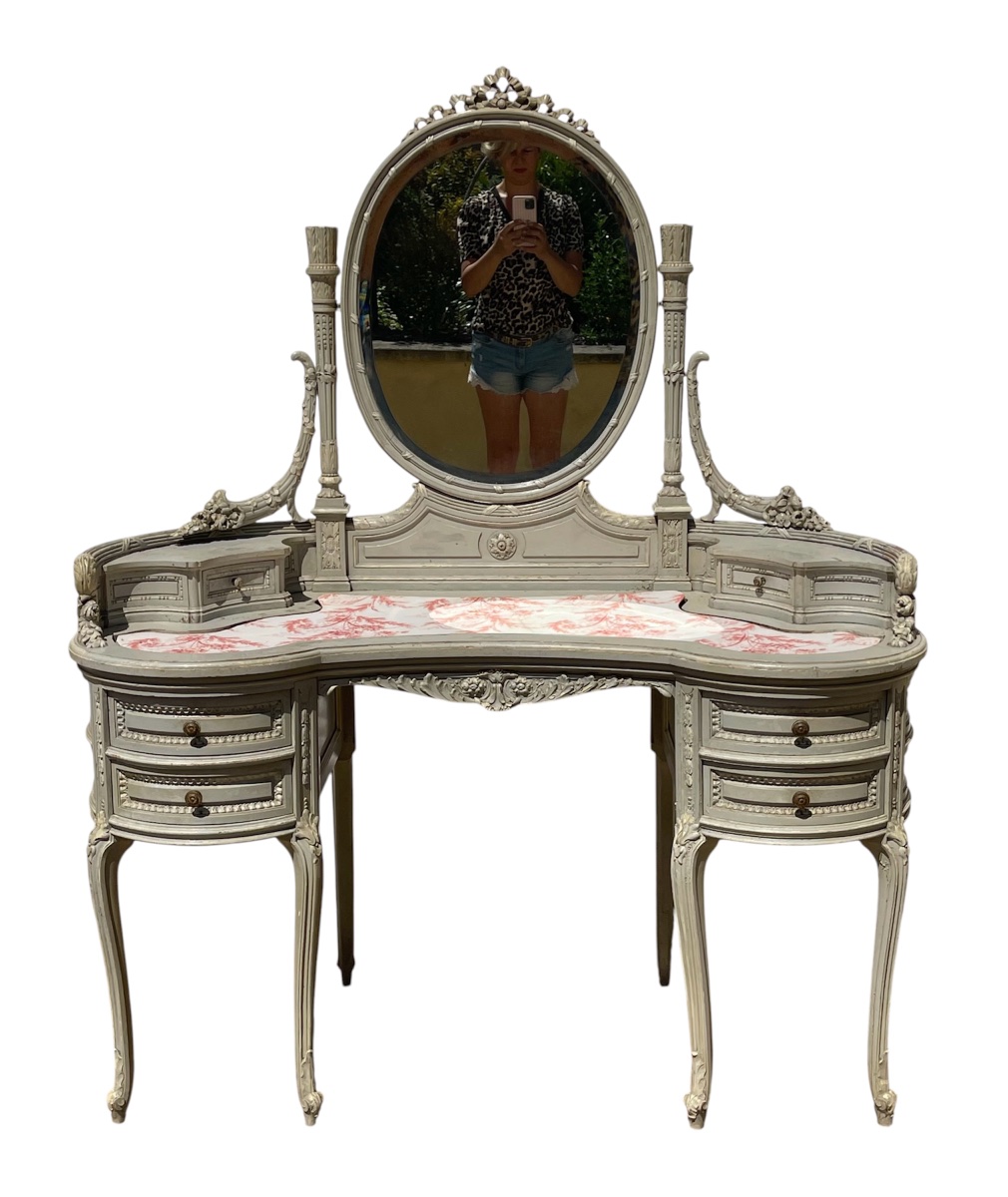 Louis XVI-style Lacquered Dressing Table And Chair