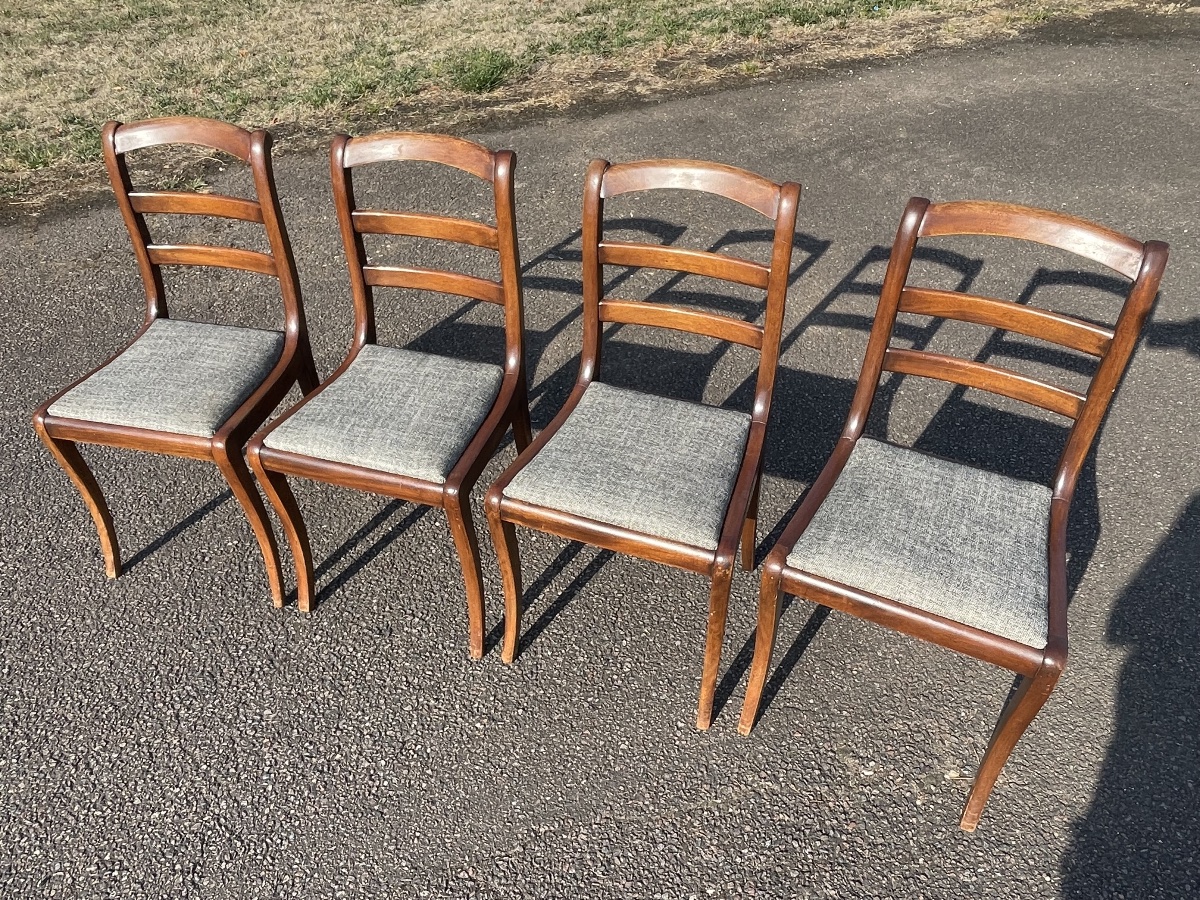4 Mahogany Chairs In The Restoration Style -photo-2