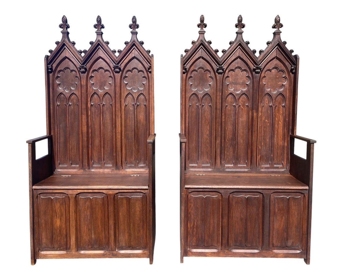 Paire de Bancs-coffres Style Gothique