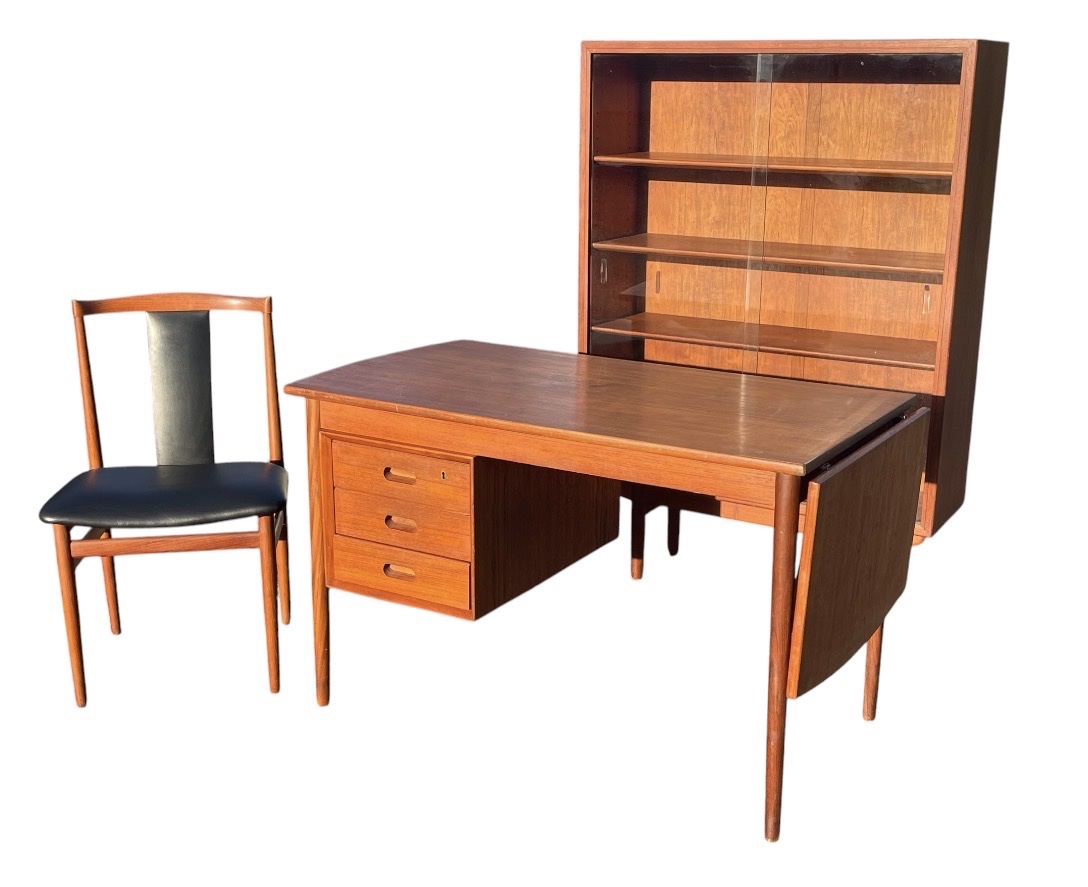 Arne Vodder - Scandinavian Teak Desk-photo-2