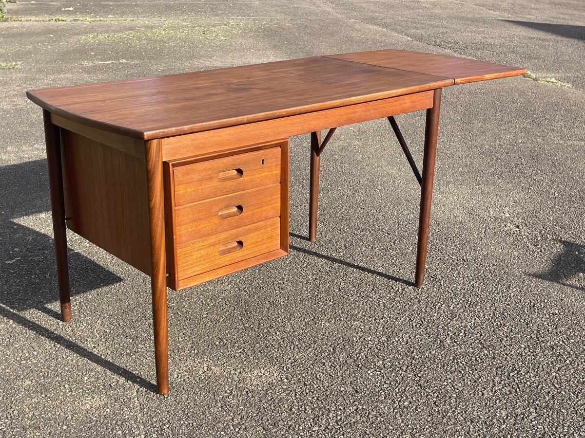Arne Vodder - Scandinavian Teak Desk-photo-4