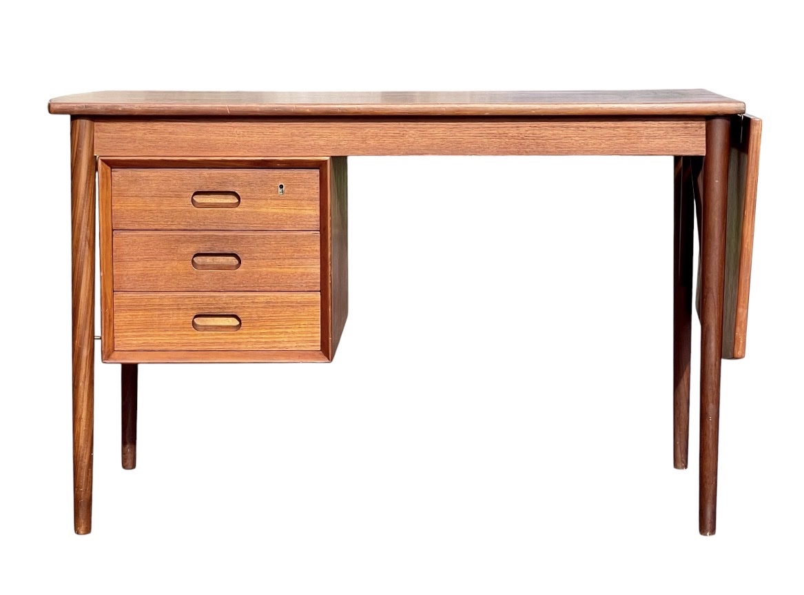 Arne Vodder - Scandinavian Teak Desk
