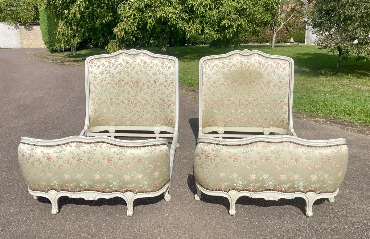 Pair Of Lacquered Louis XV-style Beds-photo-2