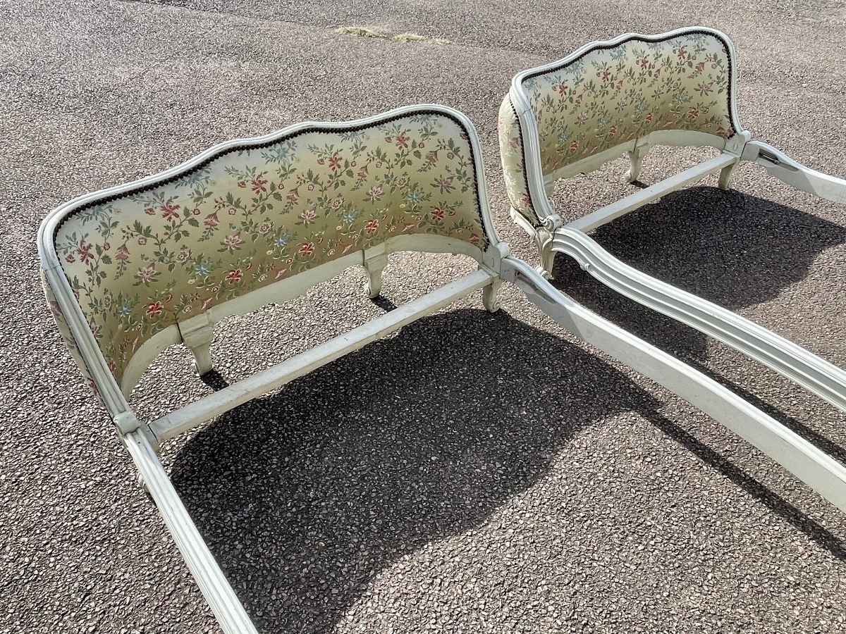 Pair Of Lacquered Louis XV-style Beds-photo-4