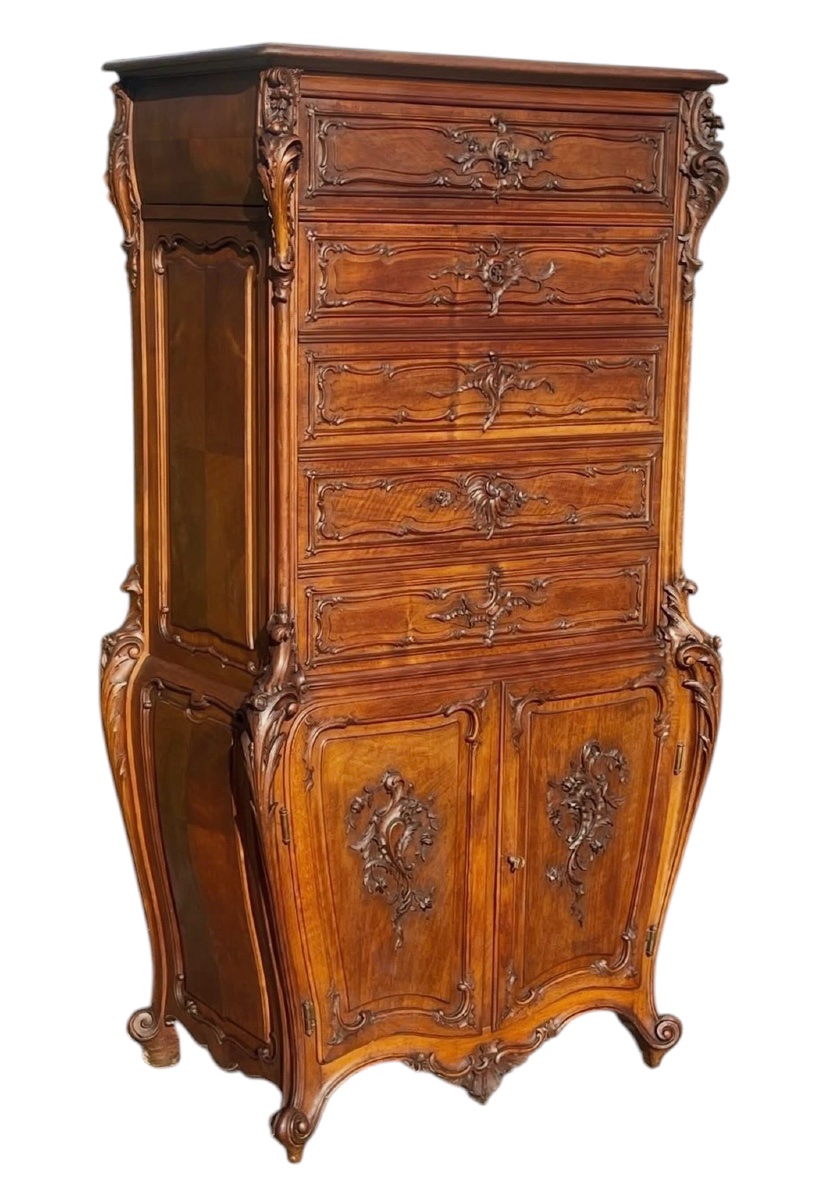 Secrétaire Galbé en Noyer Style Louis XV