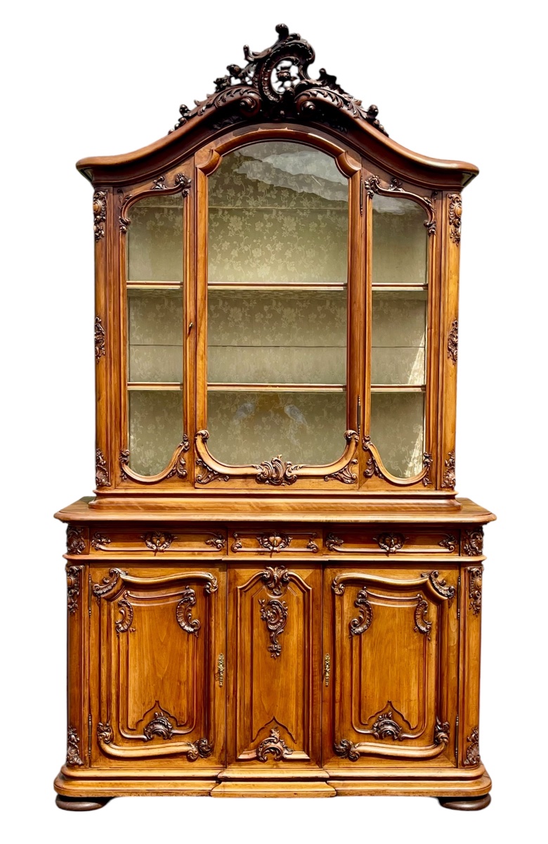 Buffet Vitrine en Noyer Style Louis XV