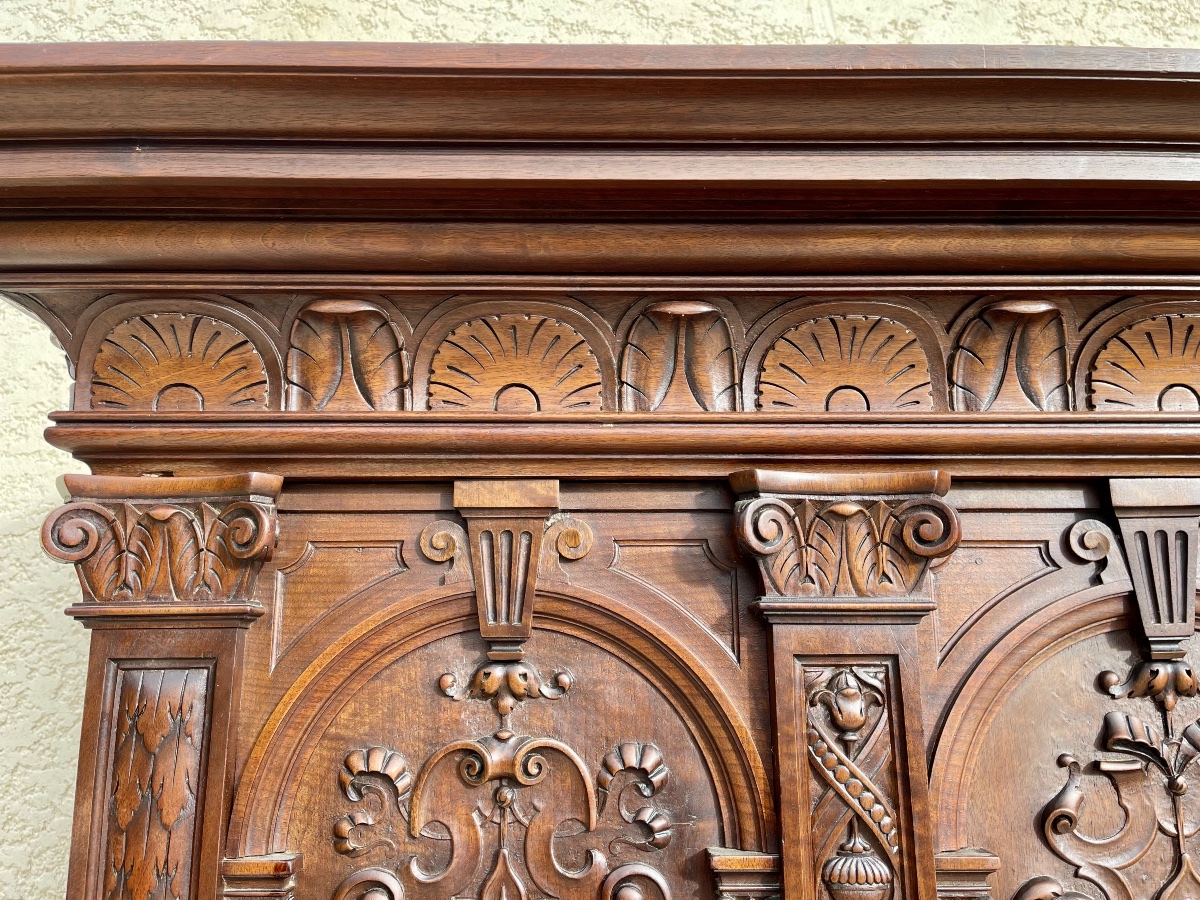 Maison KRIEGER - Buffet en Noyer Style Renaissance -photo-4