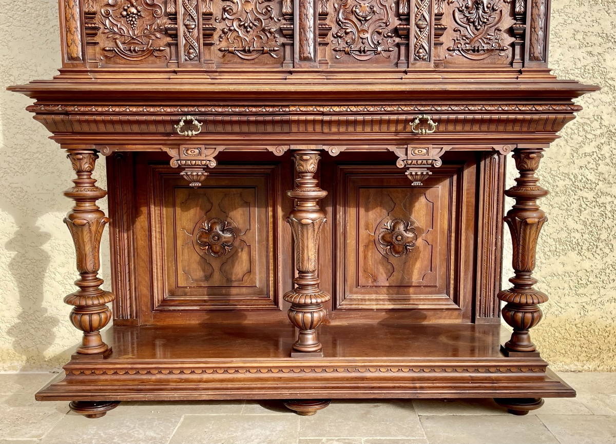 Maison KRIEGER - Buffet en Noyer Style Renaissance -photo-3