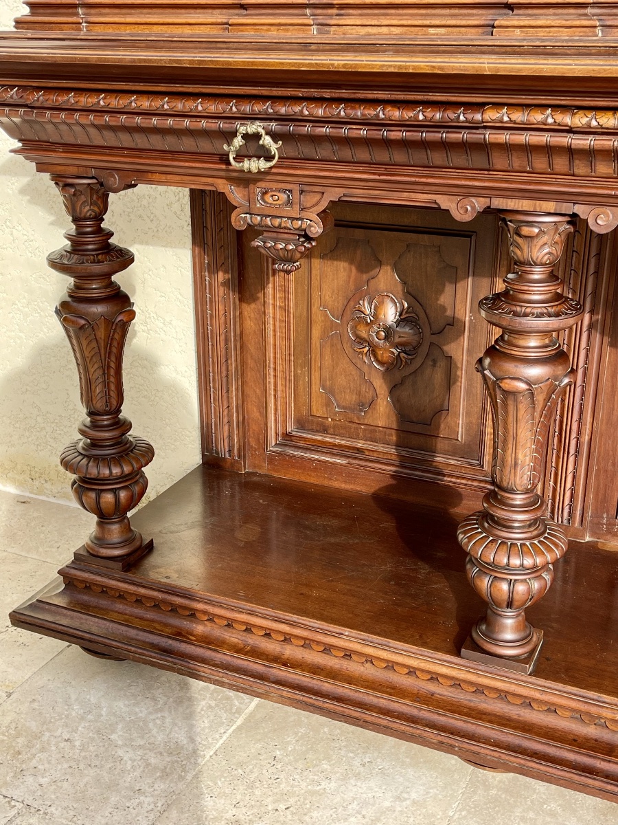 Maison KRIEGER - Buffet en Noyer Style Renaissance -photo-5