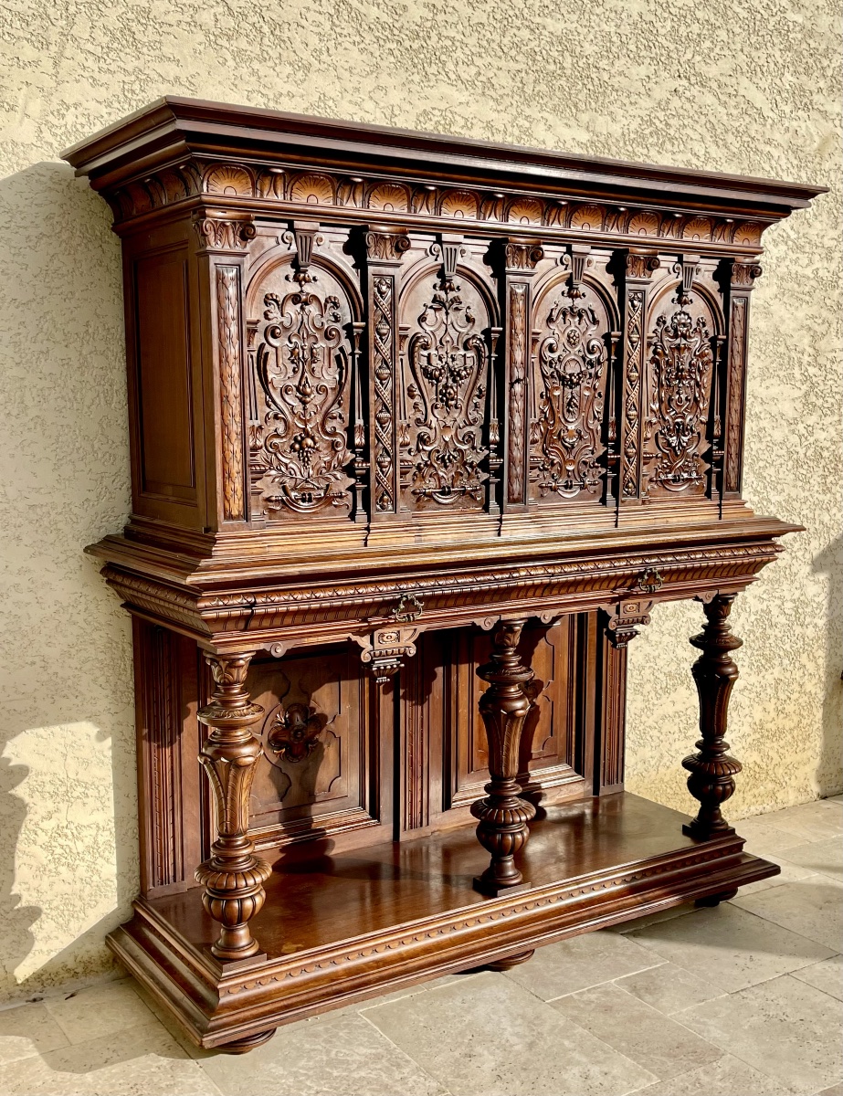 Maison KRIEGER - Buffet en Noyer Style Renaissance -photo-6