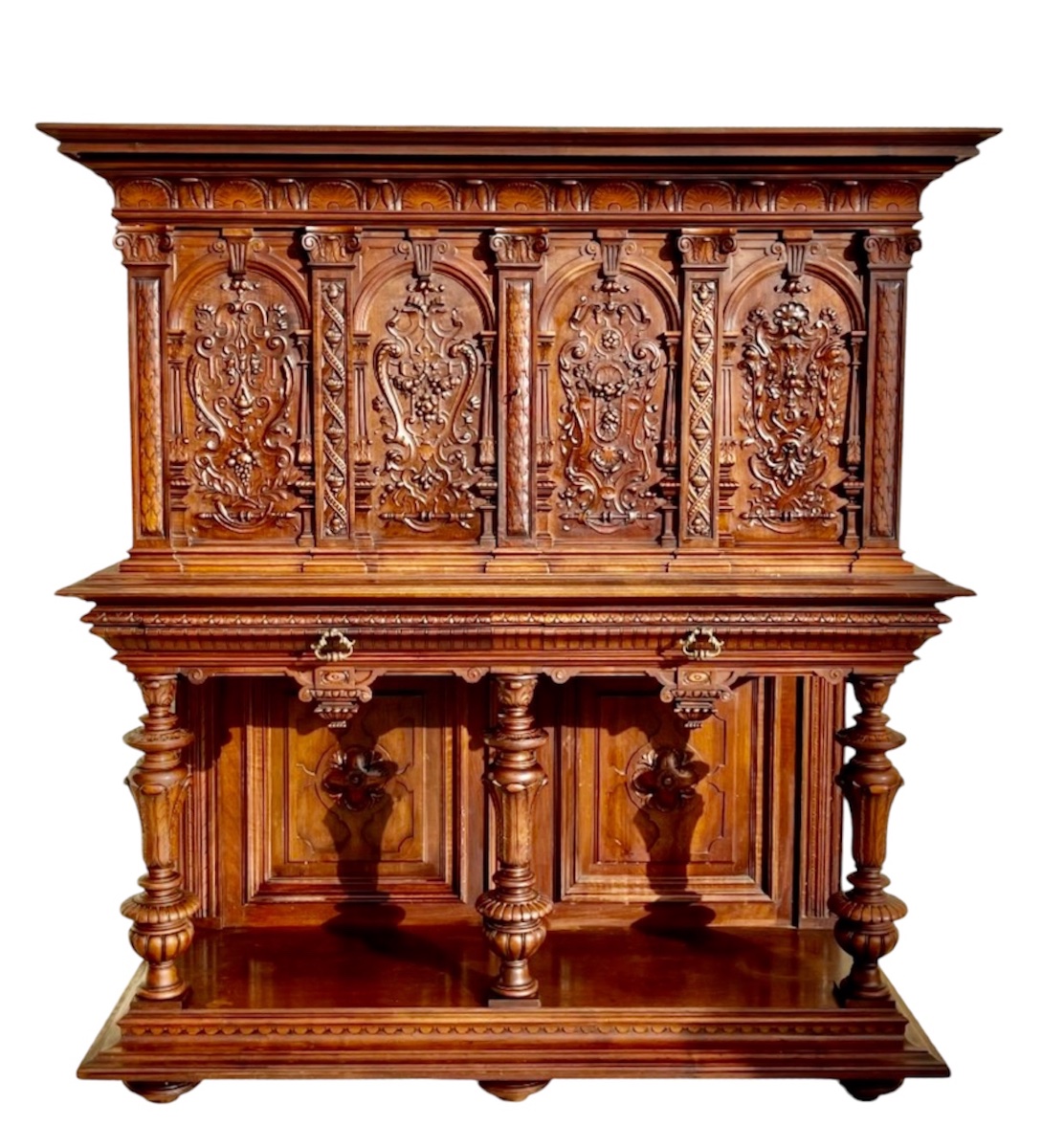 Maison KRIEGER - Buffet en Noyer Style Renaissance 
