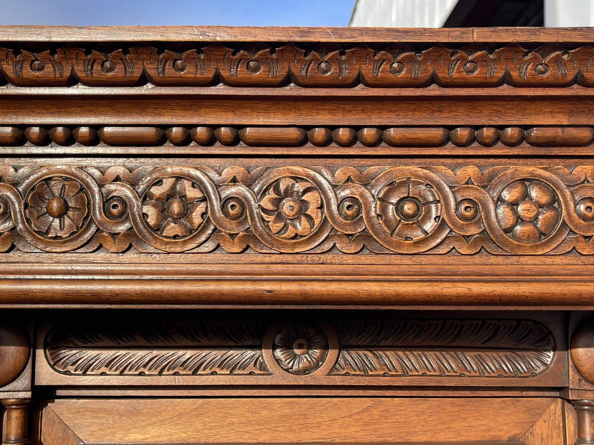 Renaissance-style Walnut Cabinet -photo-4