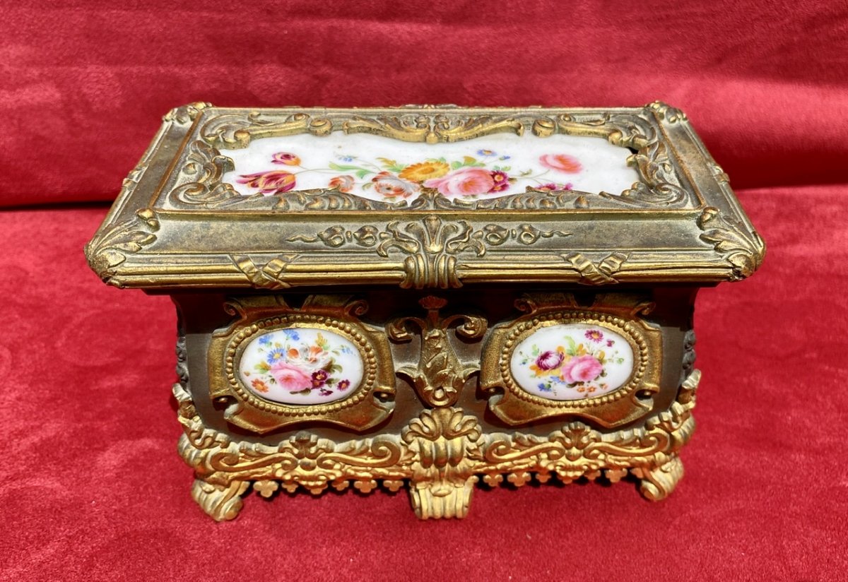 Jewelry Box In Bronze And Porcelain-photo-2