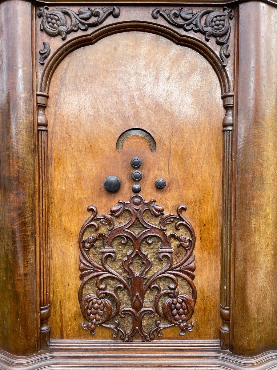 Phonograph - Radio Cabinet & Record Players-photo-4