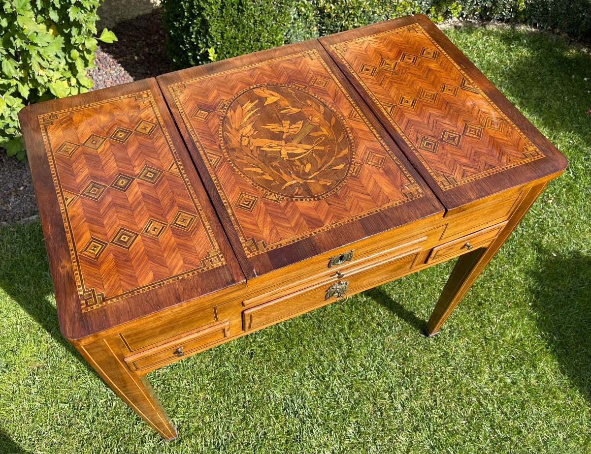 18th Century - Louis XVI Period Marquetry Dressing Table - Directory-photo-4