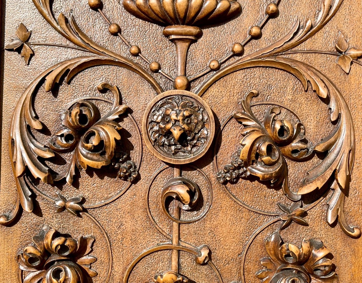 Renaissance Style Carved Walnut Sideboard-photo-5