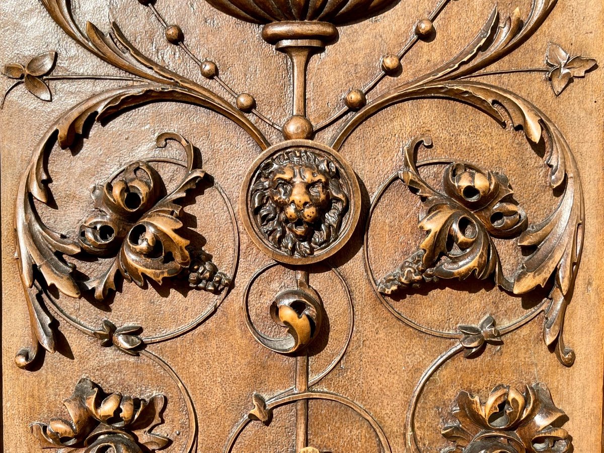 Renaissance Style Carved Walnut Sideboard-photo-6