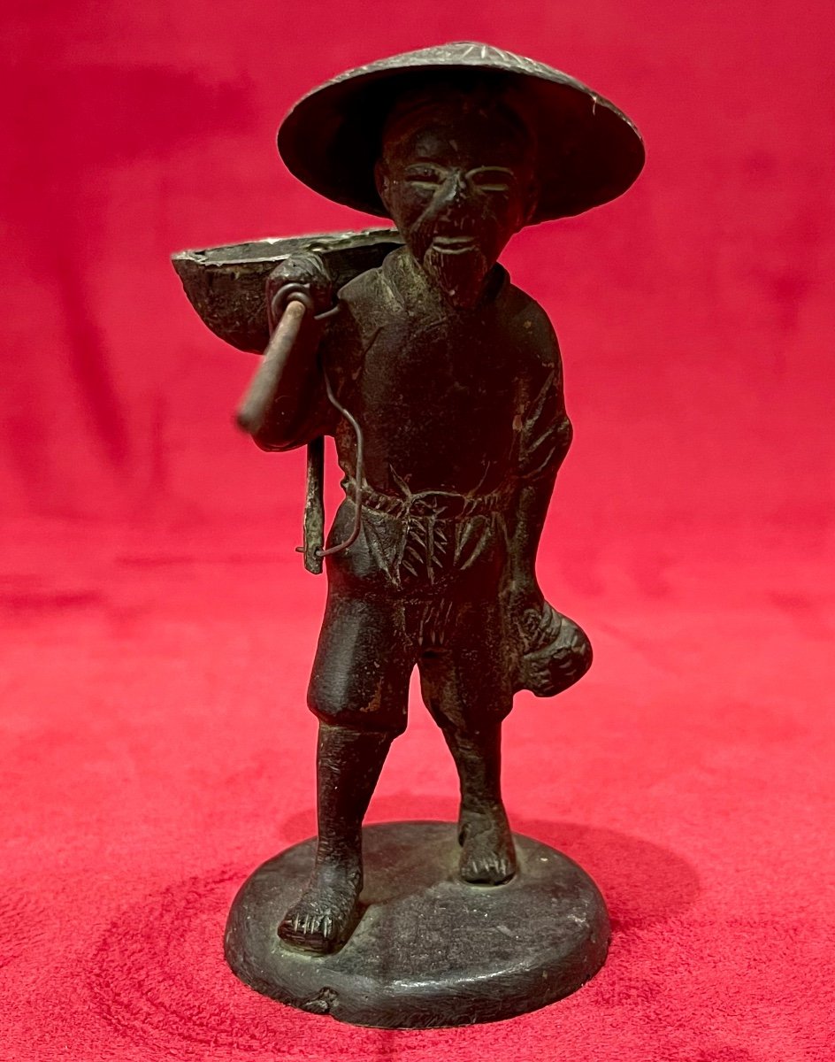 Vietnam, Little Fisherman In Bronze-photo-4