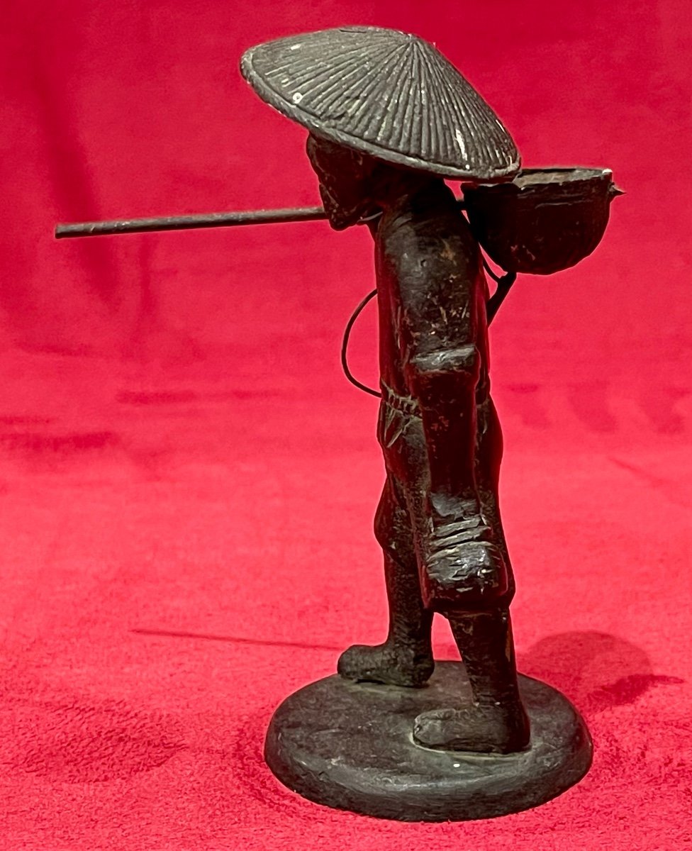 Vietnam, Little Fisherman In Bronze-photo-6