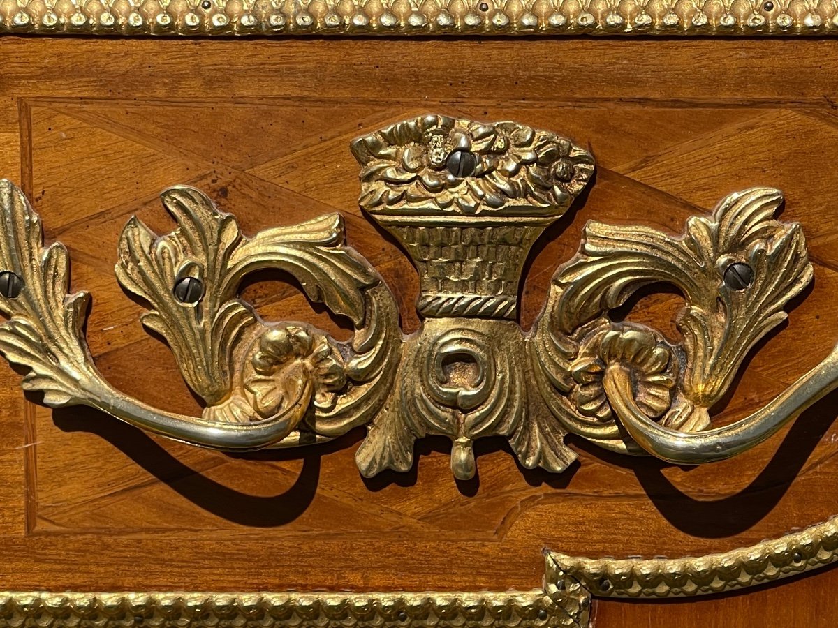 Small Louis XVI Style Marquetry Desk-photo-4