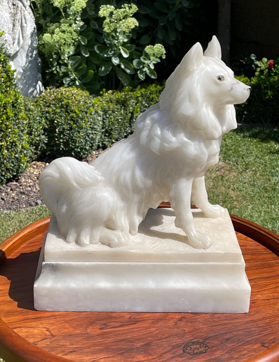 Sculpture en Albâtre, Petit Chien de Berger