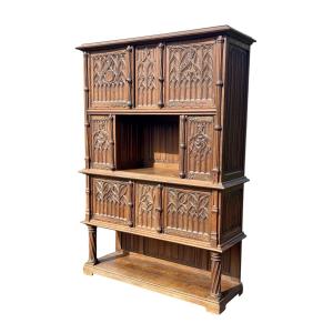 Buffet Sculpté Style Gothique