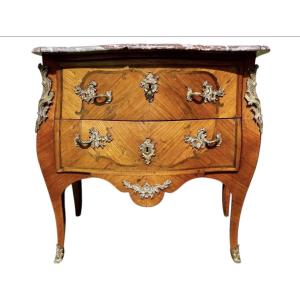 Charles CHEVALLIER - Commode Louis XV en Marqueterie