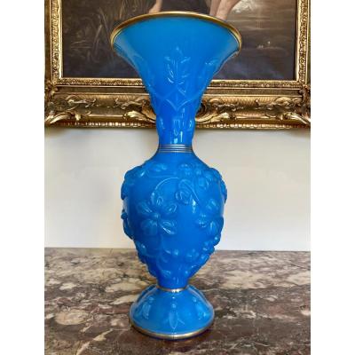 BACCARAT - Grand Vase en Opaline de Cristal