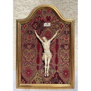 Christ en Ivoire / Crucifix