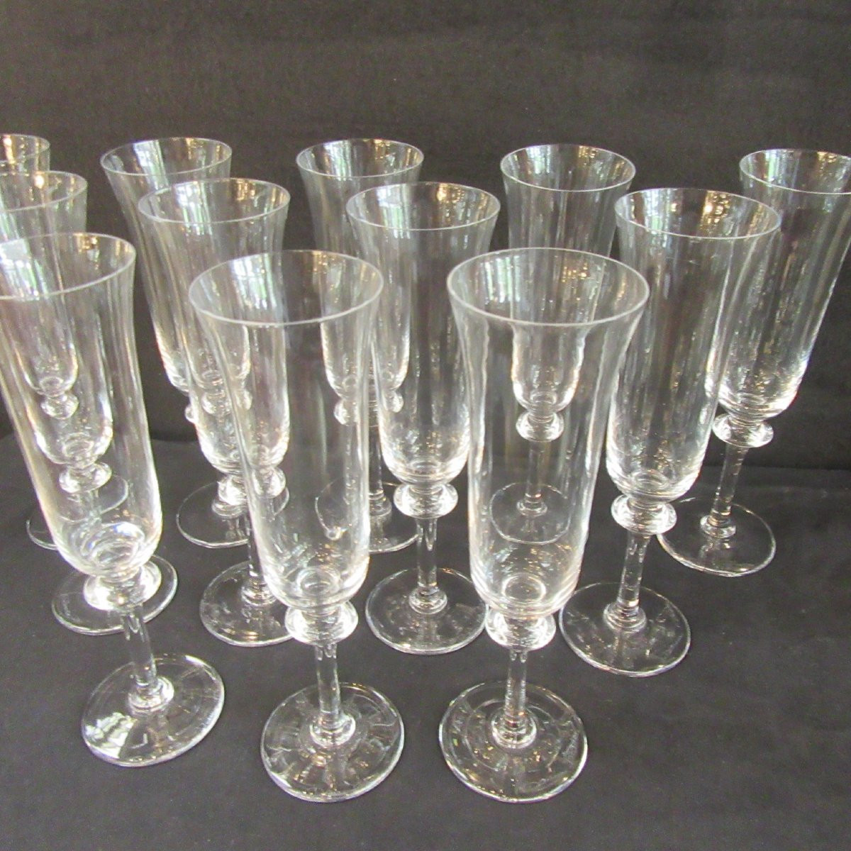 Daum Cristal. Set Of 12 Saumur Model Flutes-photo-4