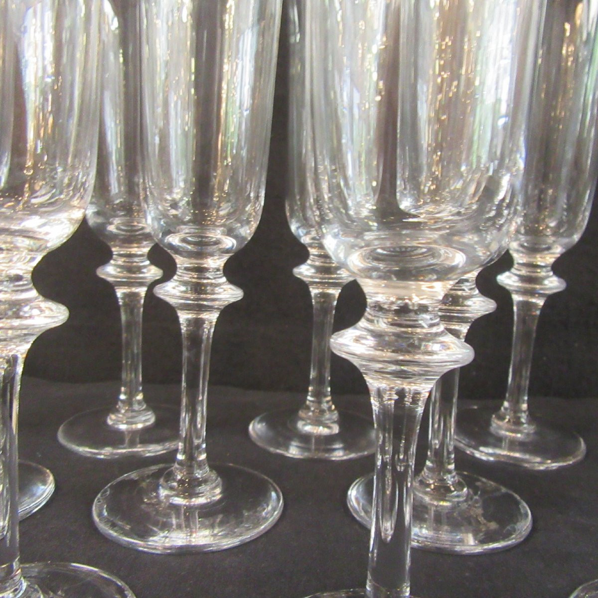 Daum Cristal. Set Of 12 Saumur Model Flutes-photo-2