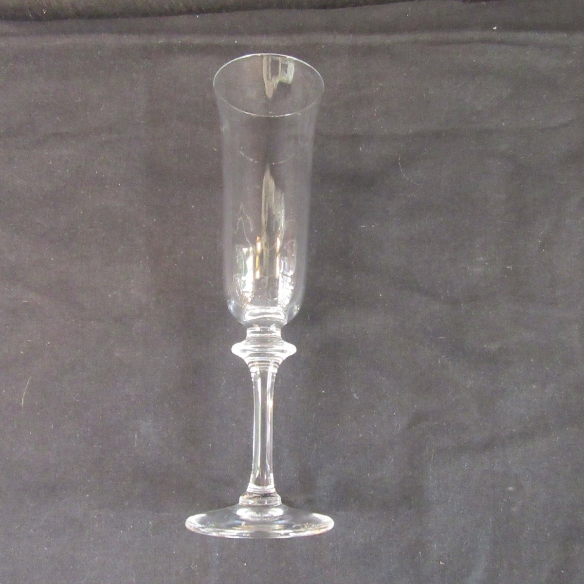 Daum Cristal. Set Of 12 Saumur Model Flutes-photo-4