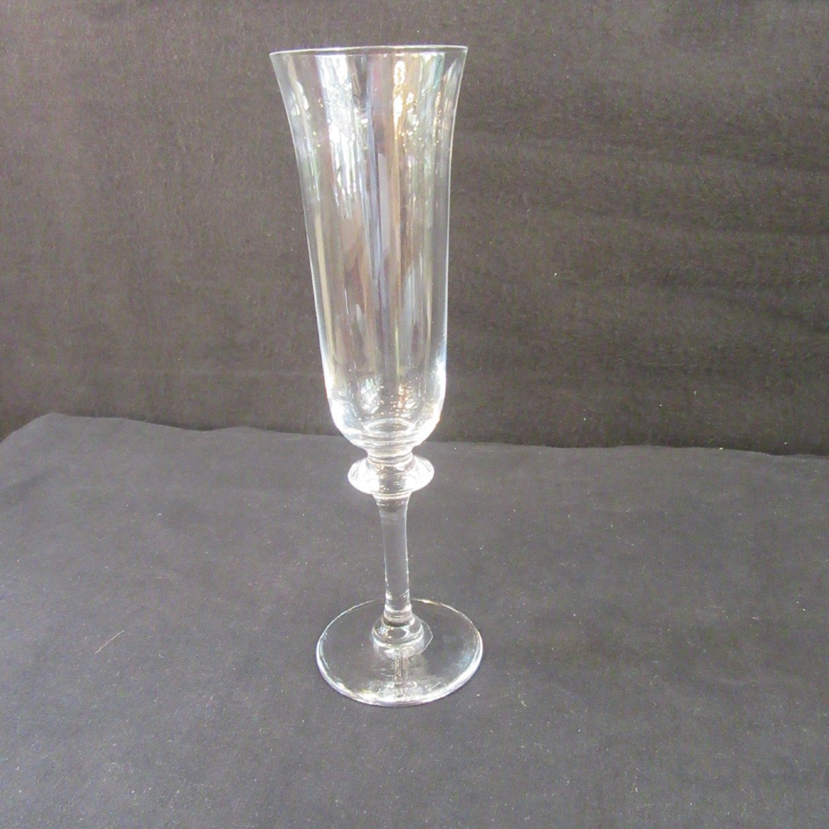 Daum Cristal. Set Of 12 Saumur Model Flutes-photo-7