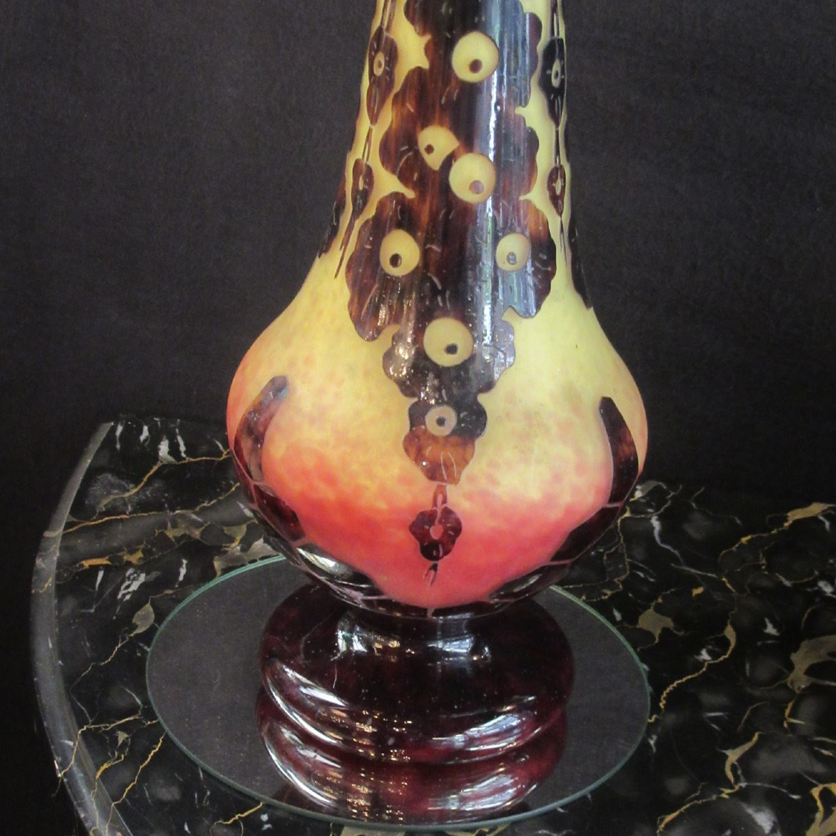 Schneider - Le Verre Français  Grand vase balustre en verre doublé. Décor Art-Déco-photo-1