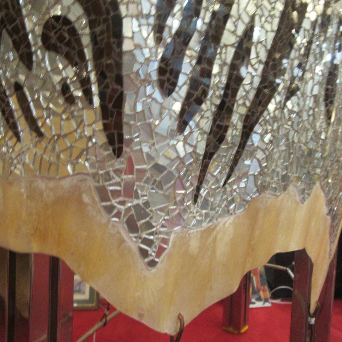 BAR ou Table haute.  Dessus en fibre de verre recouvert d'une céramique en verre miroir-photo-3