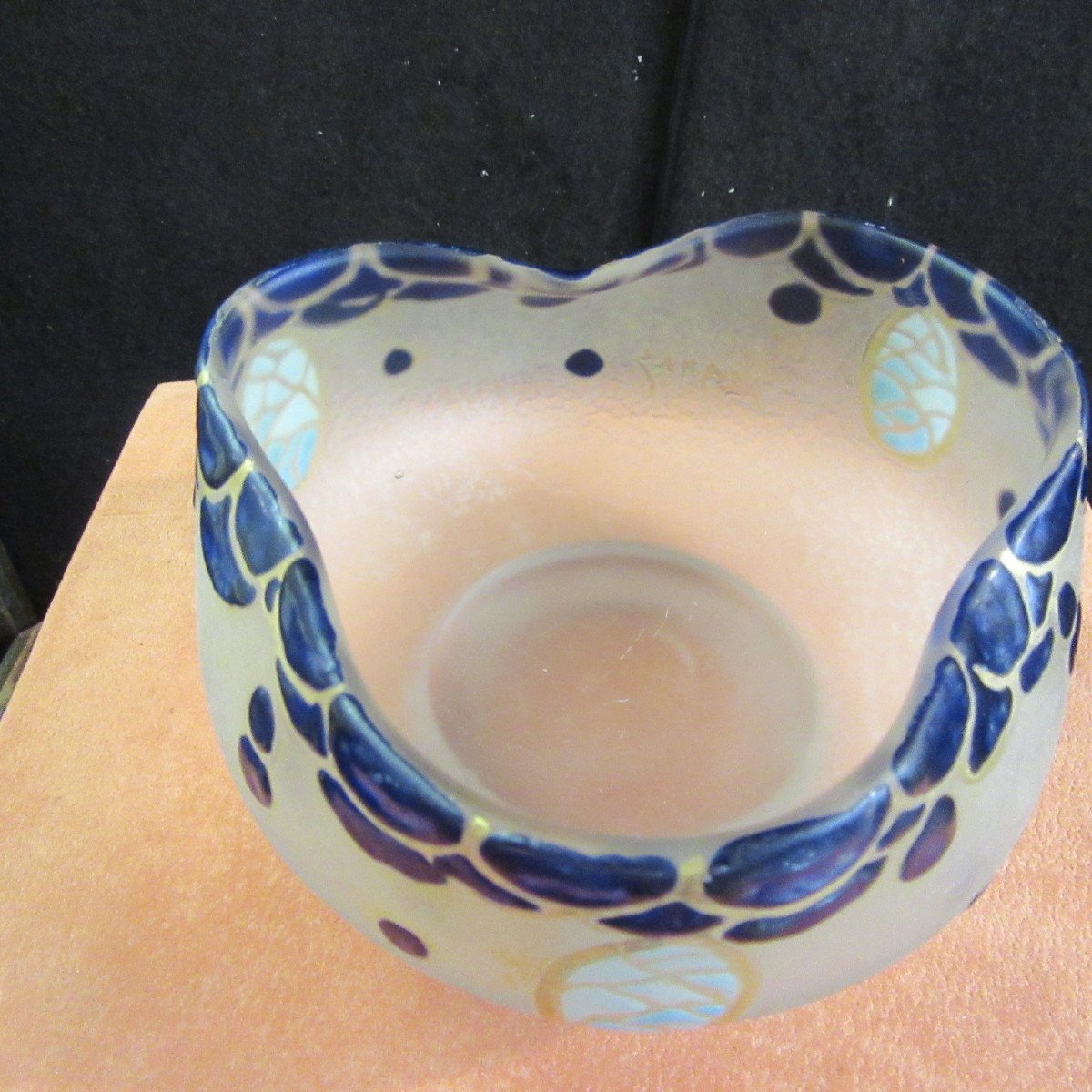 Legras Cup In Hammered Glass And Blue And Gold Enamel Decor-photo-2