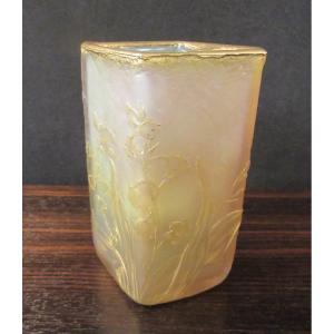 Daum Vase From The 1900s In Glass Paste With Lily Of The Valley Decoration And Enhanced With Gold