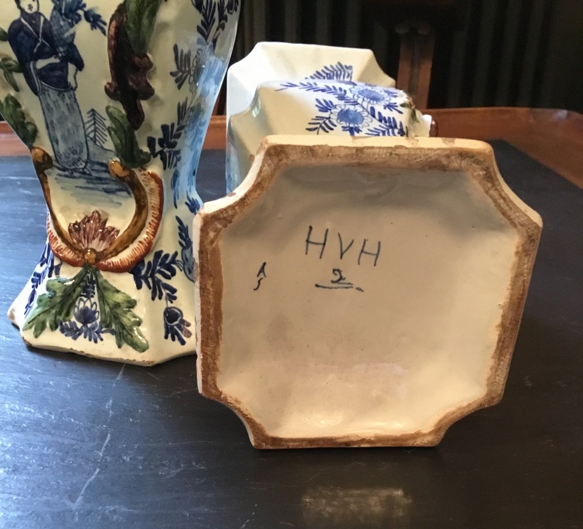 Delft .xviiieme.paire De Vases Balustres à Décor Polychrome.atelier Hendricks Van Hoorn -photo-3