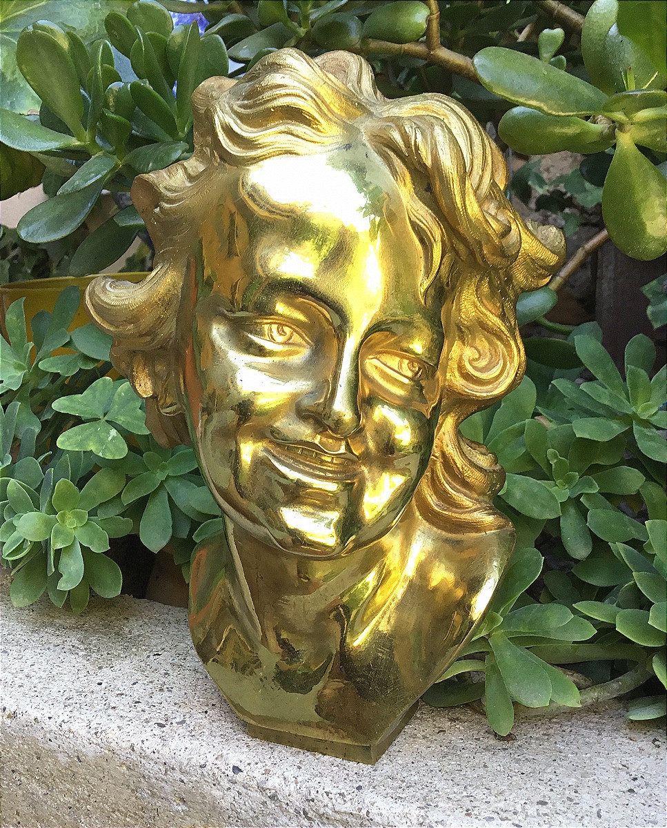 D’apres Injalbert.enfant rieur. Bronze à double patine