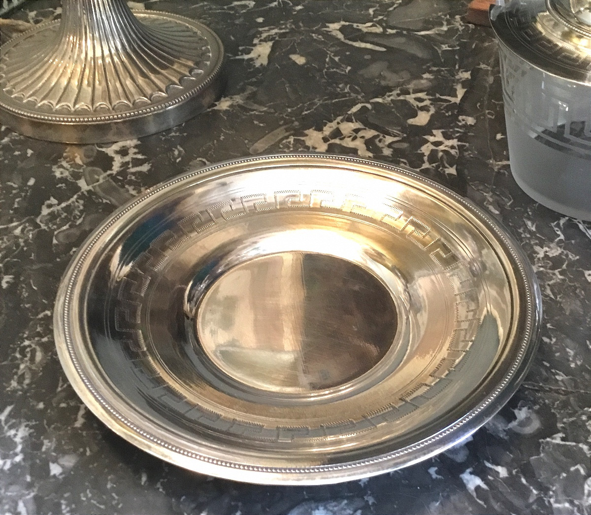 Covered Pot In Silver Metal And Glass With Frieze Pattern. The Fretel In The Shape Of A Cow.-photo-4