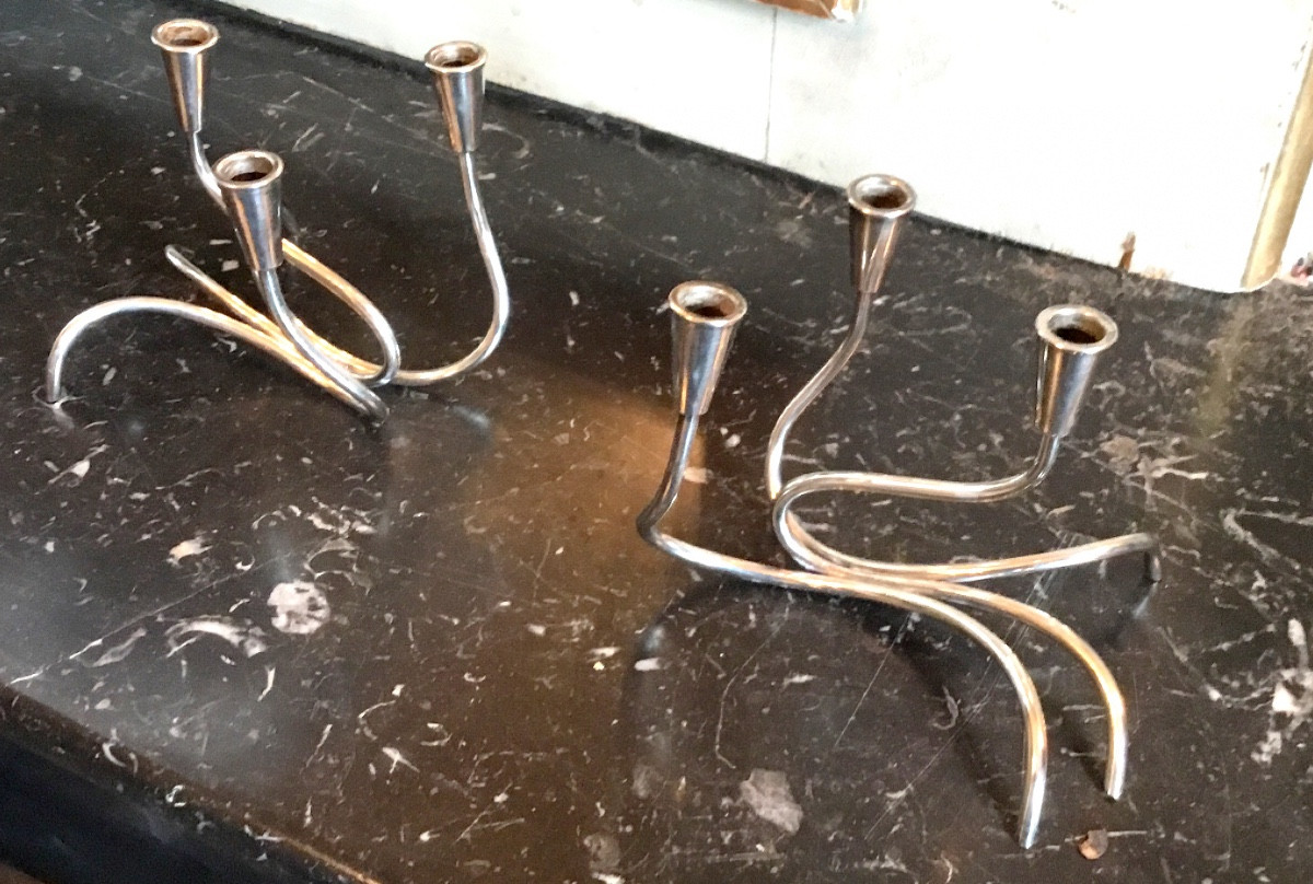 Carl Christiansen .Danemark vers 1950. paire de bougeoirs en métal argenté-photo-2